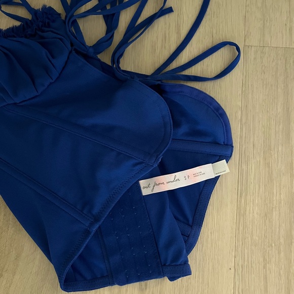 Urban Outfitters Out From Under Corset - Picture 3 of 3